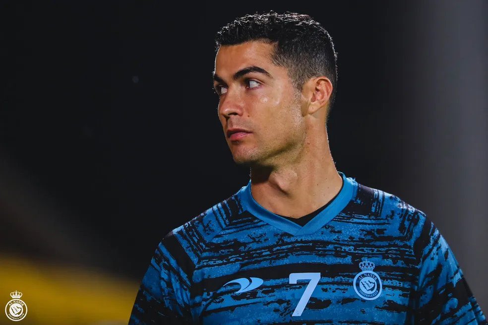 _MundoPor's tweet photo. الصحفي : رونالدو؟

روبيرتو مارتينيز:"أريد التحدث و التواصل مع الـ26 لاعب الذي شاركوا في كأس العالم لكنه يستحق الاحترام و التحدث اليه." https://t.co/QOrEodBDwZ