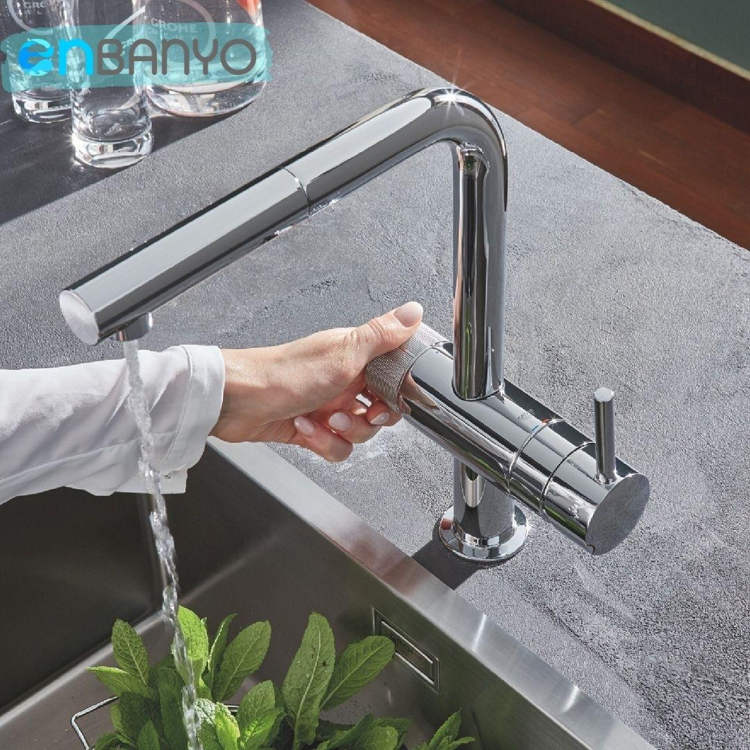 EnBanyo's tweet photo. GROHE Blue Pure, dahili filtreleme sistemi ile yerel musluk suyunuzu güçlendirir.

İki dahili su yolu, Blue Pure'un standart sıcak ve soğuk musluk suyunun0 kirliliklerden arındırılmış filtrelenmiş musluk suyu sağlar. Size evinizde iyileştirilmiş, kaliteli yerel su sağlar.
#grohe https://t.co/04TmNSR11f