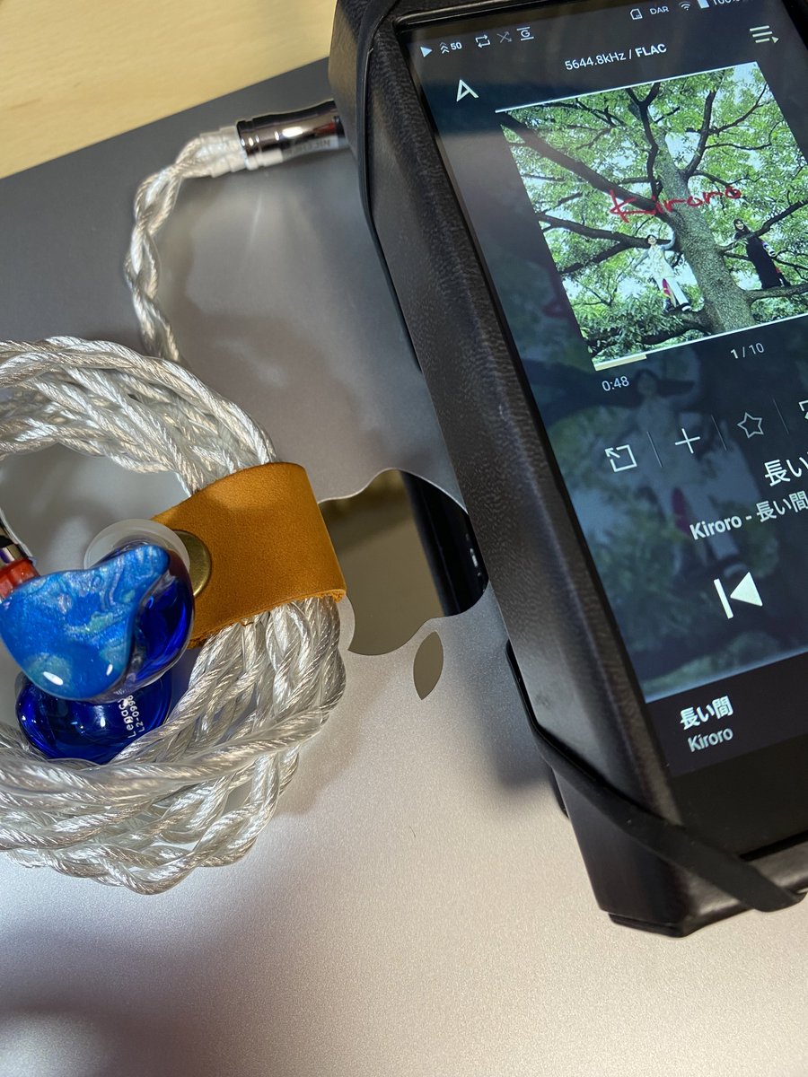 taku5729's tweet photo. 明日のために組み合わせの確認。
B1sは、DX300よりSE180の方が合う感じ。
#AK #SE180 #SEM4
#Aune_Audio #B1s
#THIEAUDIO #Legacy2 https://t.co/3ZapuLJdee