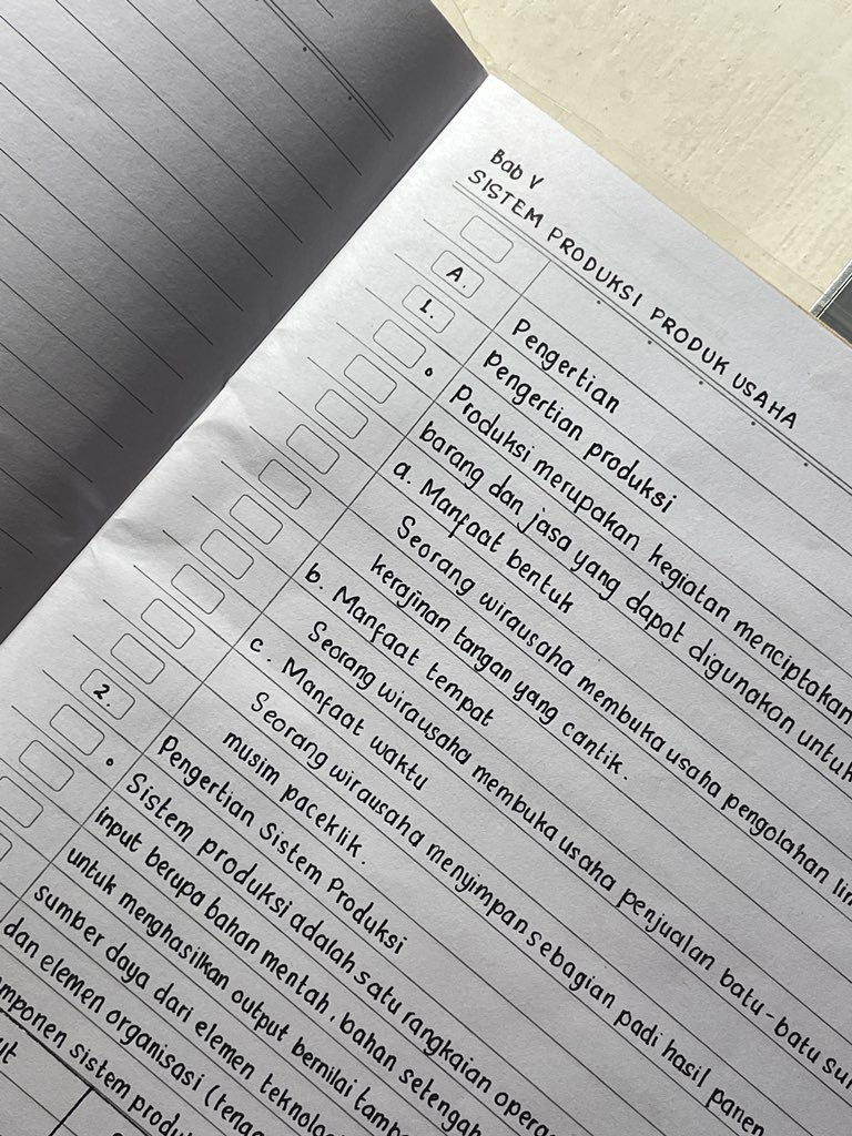 studwithlea's tweet image. 🪄 O9 / O1 — I've finished all my homework so I can relax more while preparing for my drama project