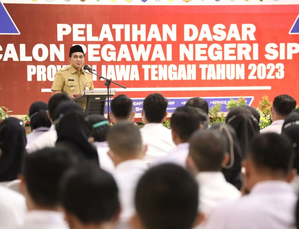 TajYasinMZ's tweet photo. Dalam pembukaan Latsar CPNS di BPSDMD Prov Jateng 2023 sebanyak 1.681 peserta yang terdiri dari dua kelompok yaitu klasikal 338 orang dan 1.343 orang via daring. https://t.co/ZbeHtEmuS7