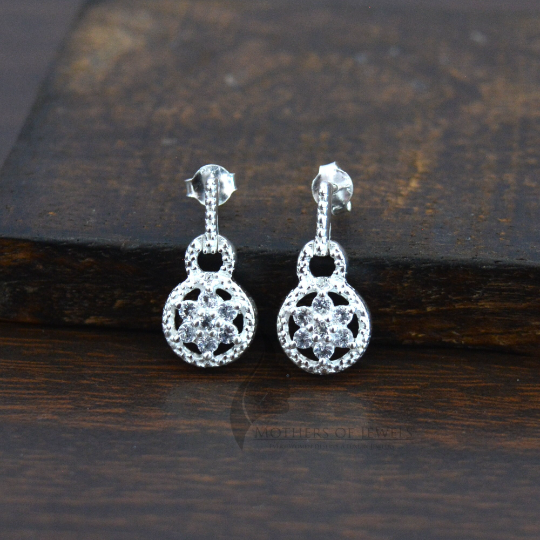 MothersJewels's tweet image. 😍Sale Flat 50% Off😲
 Natural Tiny Cubic Zircon Gemstone Fancy Stud Earring, 925 White Bridal Earring For Women😍

Visit Store: etsy.com/in-en/listing/…

#cubiczirocon #gemstonestuds #roundstuds #round #bluetopazstuds #gemstonerings #naturalstonejewelry #gemstonering