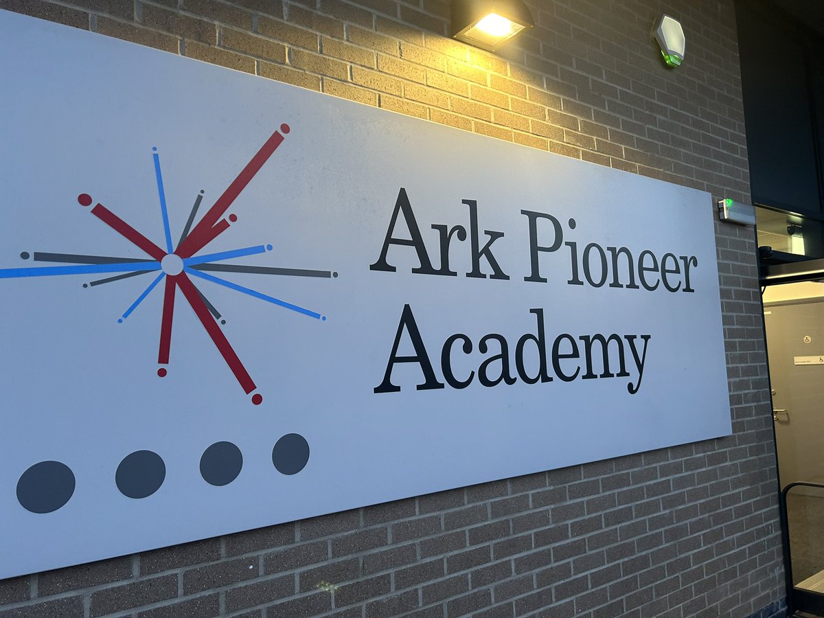 FirstGiveGK's tweet photo. Monday morning and off we go! Just about to inspire (I hope!) Y8 @ark_pioneer to think about the #SocialIssues they care about &amp; take action to make a positive change. They’re setting off on @FirstGiveUK journey! Have fun👏 Their older peers did so well last year! @JPFoundation https://t.co/REPY6Xgqzn