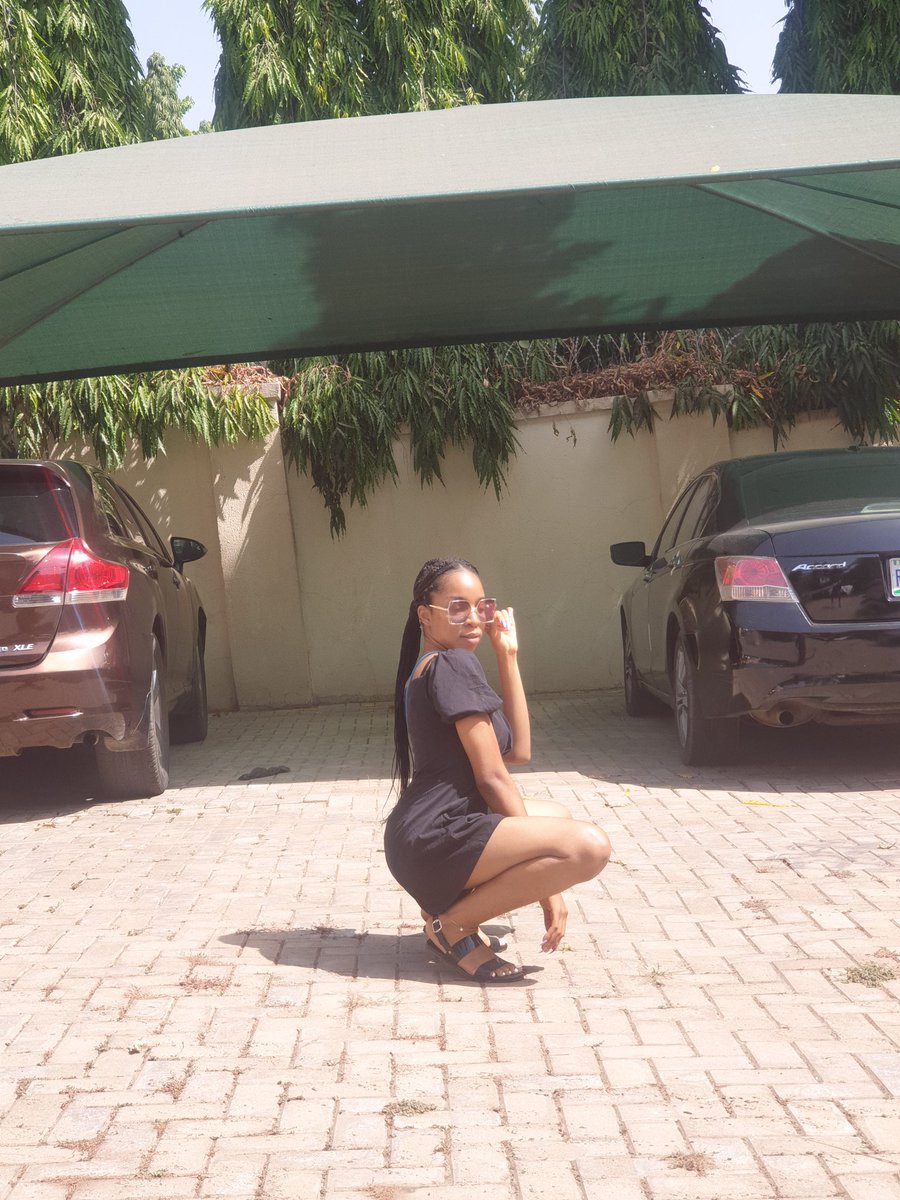 debobierika's tweet photo. 2023 ! 
#AbujaTwitterCommunity #abujamodel #contentcreator #HarryandMeghanExposed # https://t.co/C2hxGWZKJr
