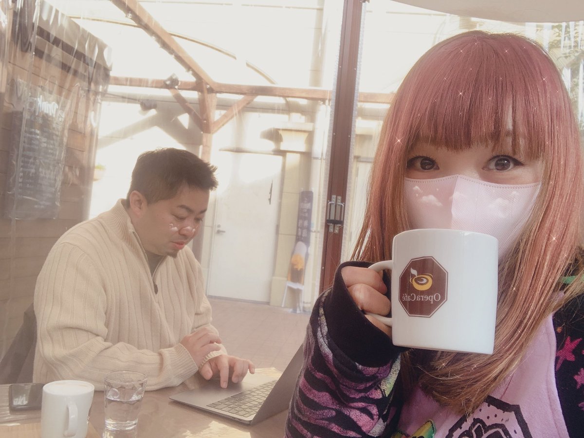 meronkiki's tweet photo. 業者のおっちゃんとミーティング𐤔𐤔𐤔𐤔

 #Meronberry
 #operacafe https://t.co/Jq6gL89CTN
