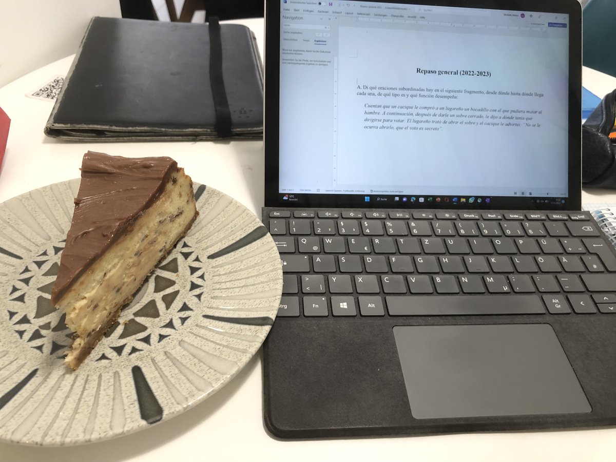 Erasmus_DAAD's tweet photo. #ErasmusPlusReporterin Michelle hat ihre letzte Wochen von 2022 vor allem mit der Vorbereitung auf letzte Prüfungen in Salamanca @usal verbracht! Dabei durfte ein leckerer Lern-Unterstützung nicht fehlen 🥧😀
#ErasmusPlus https://t.co/o7G2YUlJPm