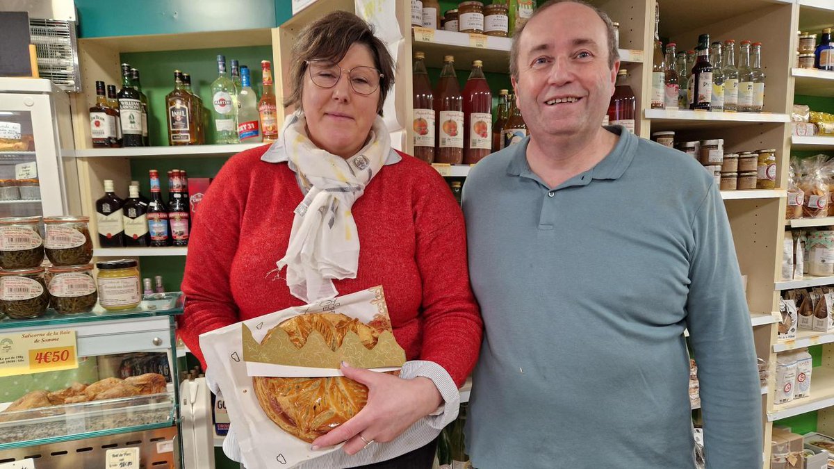 CourrierPicard's tweet photo. Une galette des rois pour la sauvegarde de l’église, à Criel-sur-Mer https://t.co/AtZpKsHQ8o #insolite #patrimoine #initiative #CrielSurMer #SeineMaritime #gastronomie #galette https://t.co/uRXRyA7wID