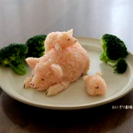 細かな部分まで作りこまれていて凄すぎる･･･!ある動物の親子をモチーフにした「おにぎり」!