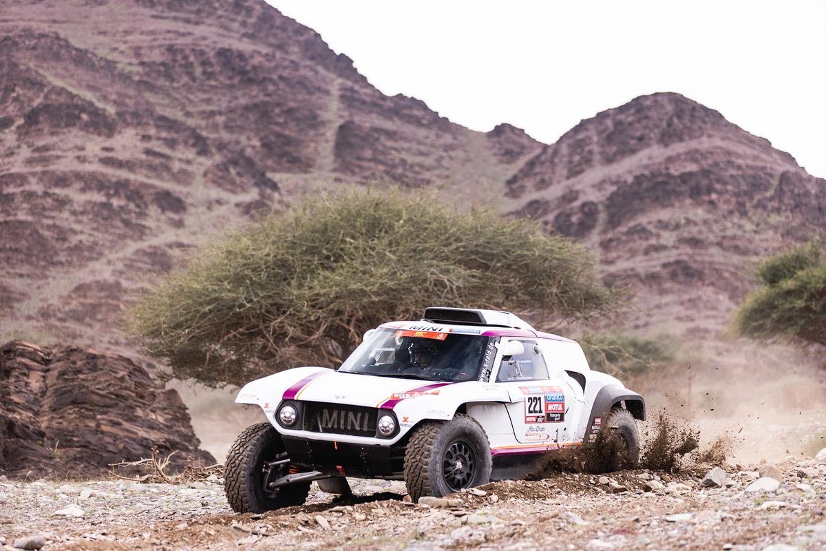 OpensTightens's tweet photo. #OffTopicTweet 1/2
Halfway through a tough @dakar, rooting for the crews that have #rallying background specially...
Pics @ProkopOfficial - @AbuDhabiRacing1 - @BRaidXtreme - @marcinrybakpho1 https://t.co/C5PI4PJZ5j