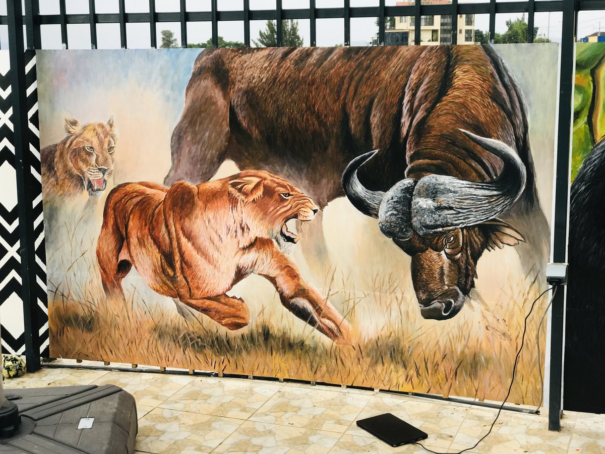 Jerryumwartist's tweet photo. Mural
#amarange #VisitRwanda
before. after. https://t.co/IfZjc60KHN