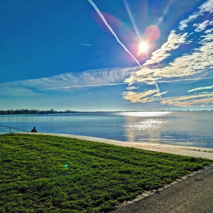 Frisse winterlucht! Heerlijk bijkomen aan de Westeinderplassen 💙💙

📷 nature_photos_by_anoek