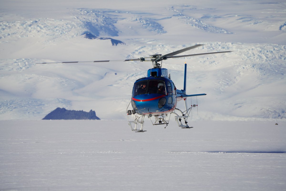 michellershero's tweet photo. Now that the sea ice is melting and the seals are on the move, B-026 has started traveling by helicopter. Our seals have also been outfitted with radio tags ('pingers') that we can hear using antennas mounted on the helicopters.
NMFS 23273 https://t.co/EJUHzvR719