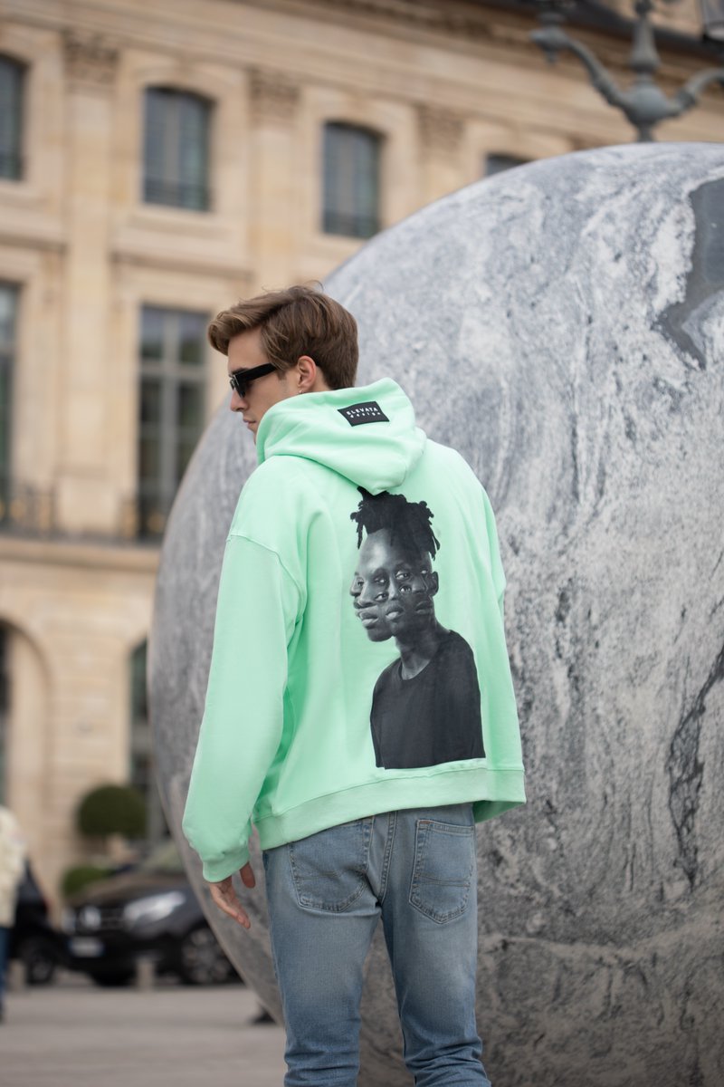 ElevataD's tweet photo. New Dimensions of colors

Grab your hoodie now
https://t.co/utjHy1L01f

#fashion #newcollection #unisex #hoodies #sweatshirt #womensfashion #stylish #casual #winter #wintercollection #clothing #apparel #ordernow #elevata #elevataksa https://t.co/i8SDRE9Cb0