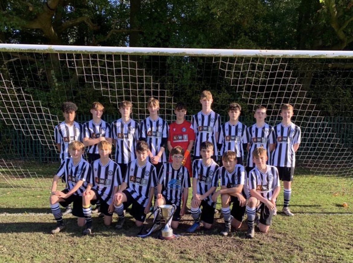 BarntonJuniors's tweet photo. Congratulations 🎉 to our U14s on progressing to the MCDFA Final……
👏🏻👍🏻⚽️🏆⚫️⚪️. 
Well done lads &amp; coaches 👏🏻👏🏻. 
#villagers
#oneclub 
#cupfever https://t.co/gG9V8baY4L