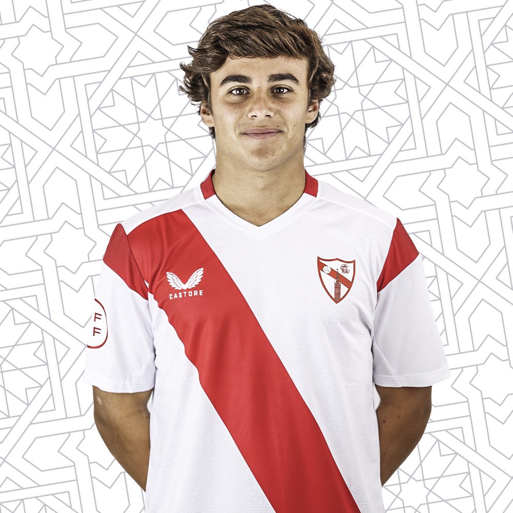 Accionistas_SFC's tweet photo. En medio de tanta incertidumbre, con el club descosido entre tirios y troyanos, ayer, por fin, dos buenas noticias:
Volvimos a ganar un partido de liga, clave además, en el RSP, y tras 5 años de formación en nuestra cantera, debutó con el 1° equipo, Carlos Alvarez. Suerte chaval. https://t.co/aYad0UaICf