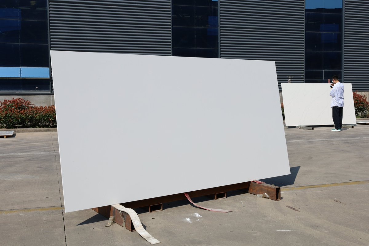 JamesHu320's tweet image. pure white quartz slabs. Big slabs: 3200*1600mm, 3200*1800mm, 3500*2000mm. Thickness: 15mm, 18mm, 20mm 30mm.
whatsapp: +86 15254907110
#quartzworktop #kitchencounter #kitchencountertops #kitchenworktop #quartz #kitchendesigns #countertop #whitequartz #calacatta #slab