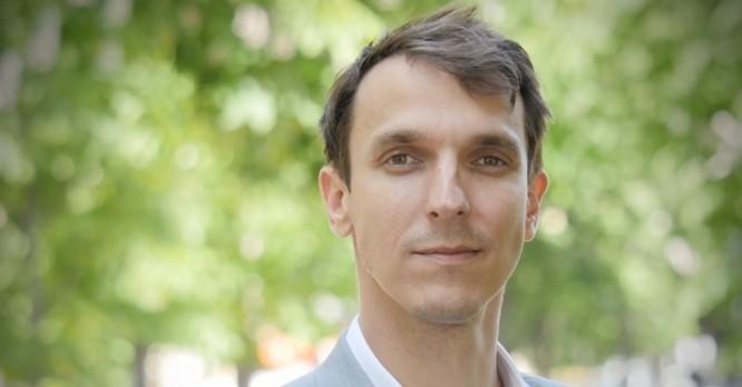 Relationcltmag's tweet photo. Les #servicesclients impactent la relation client entre la #marque et ses #clients. Comment peut-on améliorer l' #expérienceclient, au centre des stratégies actuelles ? Pierre Garrigues, country manager de https://t.co/3ZTyLW59zj France nous explique.
👉https://t.co/4QWg5Bp9mF https://t.co/zELr5ZPlKm
