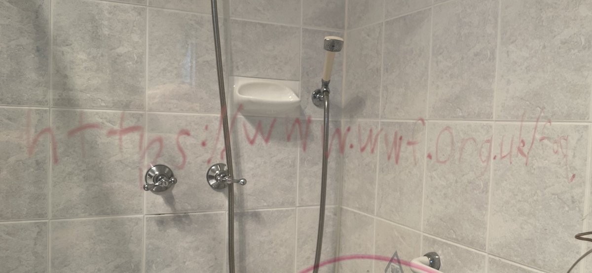 adriankeevill's tweet photo. With my 8 year old, a lot of things I say go in one ear and out the other. Apparently if @AlexHorne says something, it’s a different tale… #ymca #pandas #bathtime https://t.co/wliN7iHzwm