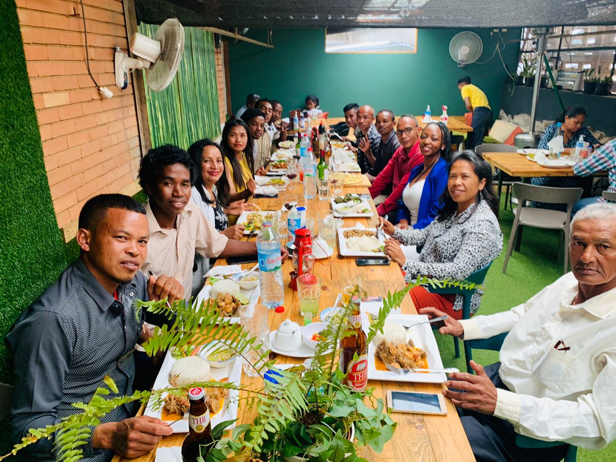 #Suppose your #goal this year was to #giveback. We seek people skilled in web development (#Wordpress), email marketing (#Mailchimp)  and proposal writing. If that's you, join our small incredible team: uk.hoveraid.org/get-involved/c… #charity #hovercraft  #Madagascar