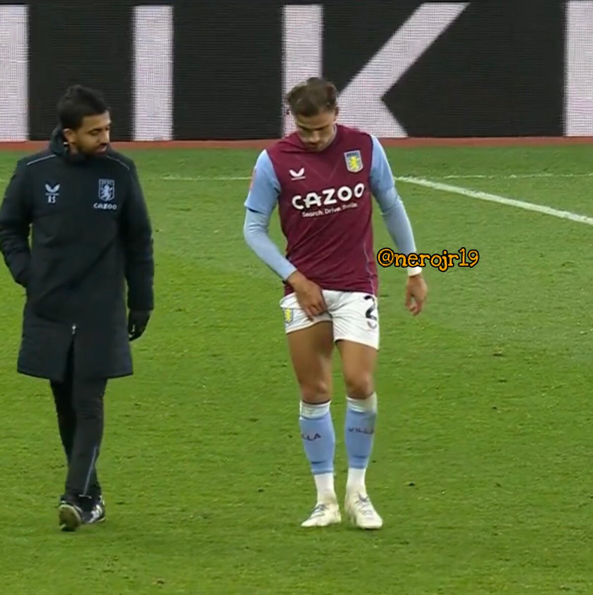 nerojr19's tweet photo. Matty Cash was substituted in the second half against Stevenage yesterday.
Seems like a right groin/adductor injury.
Timeline depends on severity of the injury.
#AVL #AVLSTE https://t.co/F5uqb2tO4U