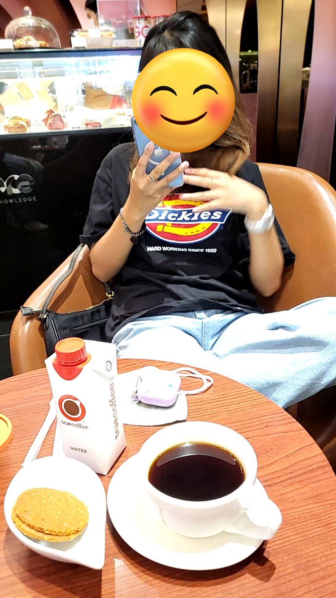 PNattinee's tweet photo. มา #truesphere รับฟรี welcome set ☕️ขอแอคหน่อยแล้วกานน😘
#trueblackcard #truecoffee https://t.co/Larv52hyul