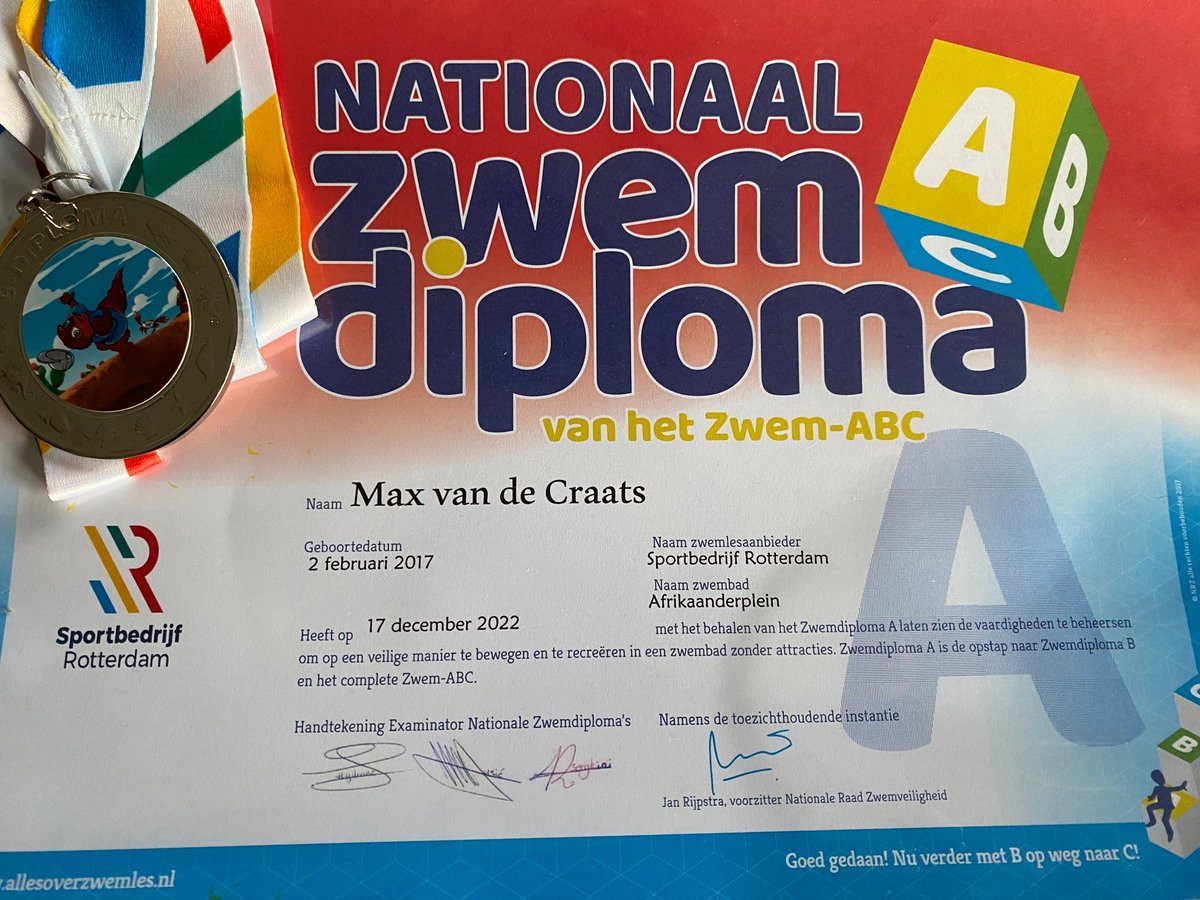 Super trots 🥹 (@ Zwembad Afrikaanderplein) swarmapp.com/c/0P4rLFCAf00