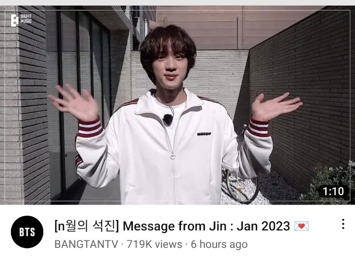 bts_pk_official's tweet photo. Message from Jin - Jan 2023 💌
Tada~ 🎁 content that Jin has prepared by himself for ARMYs
please look forward to Jin's various greetings that will come every month 💜
🔗 (https://t.co/ah99VPpGAx)
#January_Seokjin #SurprisePresent #WaitForWaitForNextMonthToo https://t.co/K2cClt3bL7