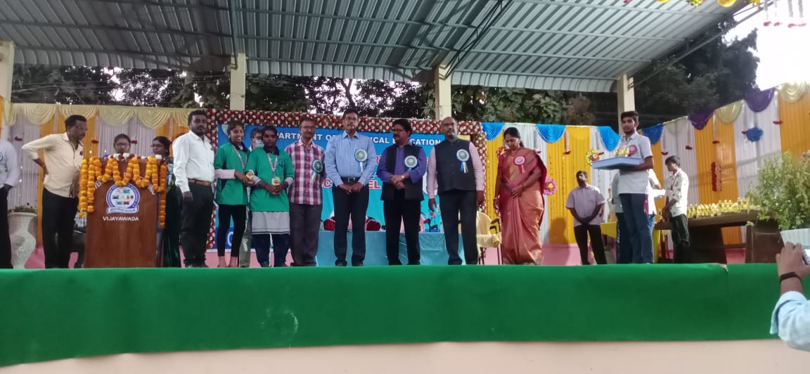 SVIST2008's tweet photo. Diploma Sports meet

Long jump boys: SVIST got 3rd place (B Nagababu III EEE)
Table tennis girls singles: SVIST is the runner (K Nagasri kavya ICME)
Table tennis girls doubles : SVIST got runners place(K Nagasri kavya I CME, K Pravalika I CME ) https://t.co/VTMbEWvi1h