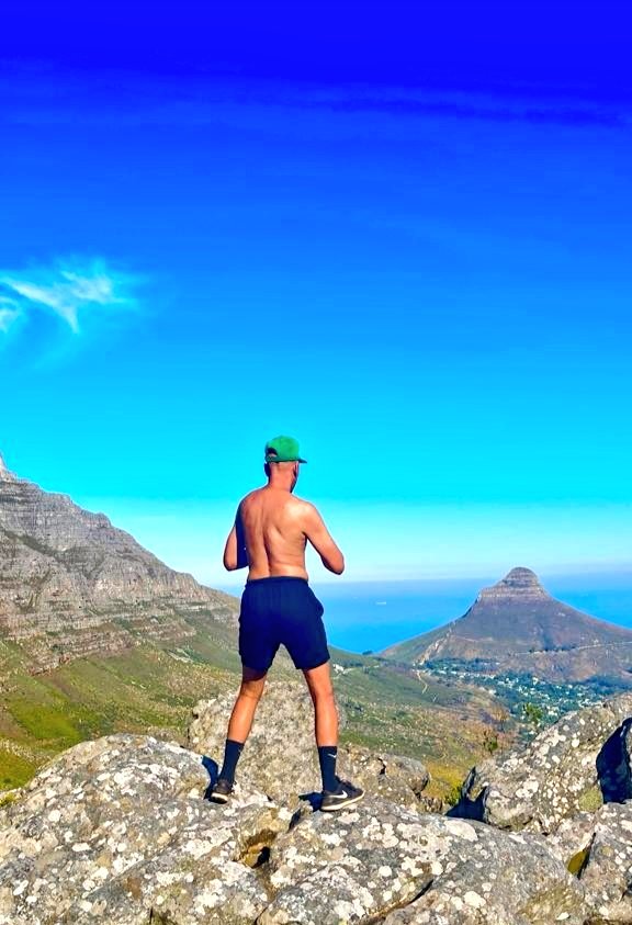 funlocks's tweet photo. Some people back at work??π€We still holidaying out here #fitlife #capetown #summerincapetown #lionshead #tablemoutain https://t.co/9fcShdUQex