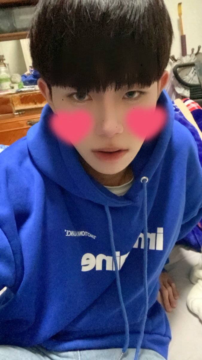 好無聊  該找我聊天了吧🥹