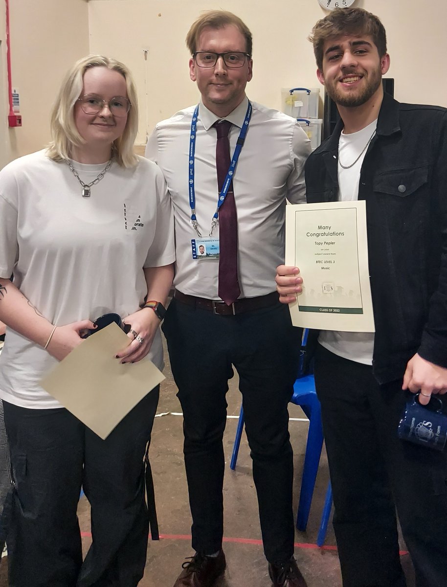 Imberhorne6th's tweet photo. Our ex Year 13s @Imberhorne6th visited us last week for their Certificate Presentation Eve. The 2022 A-Level/BTEC students collected their exam certificates and received subject awards from the Town Mayor #wemissyou #stayintouch https://t.co/4av4StzBMe