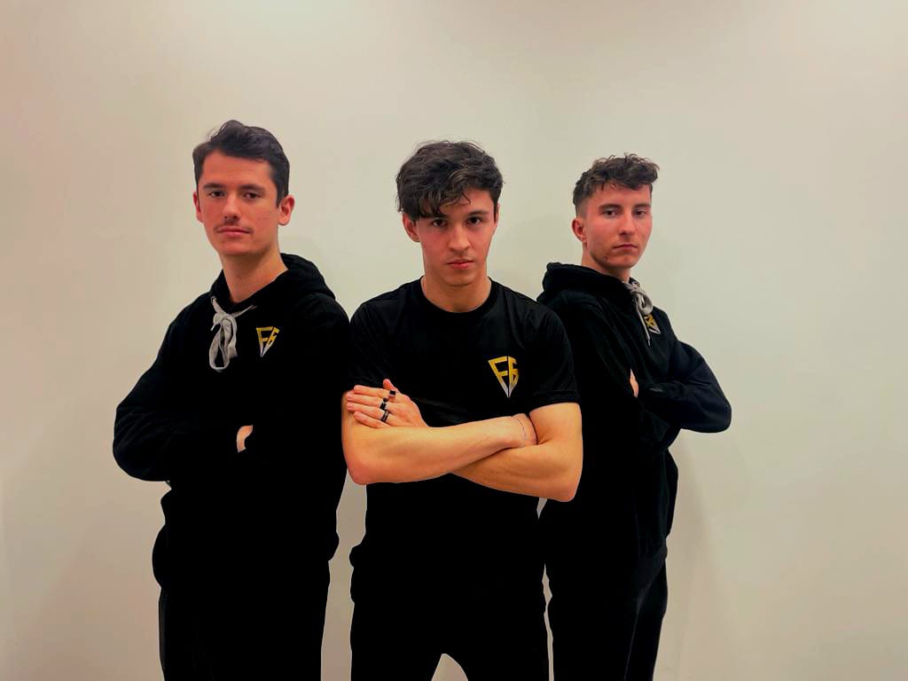 Unsere Macher vom Mainteam! 

<a href="/ForGetRL/">ForGet</a> <a href="/lofote03/">JustLofote7</a> @Rox__de 

💪💪

#togetherweflyback