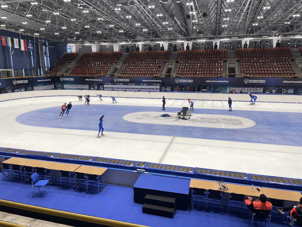 Pierwsze reprezentacje zameldowały się już w Gdańsku.
Od piątku rozpoczynamy Mistrzostwa Europy w Short Tracku! #ShortTrackSkating