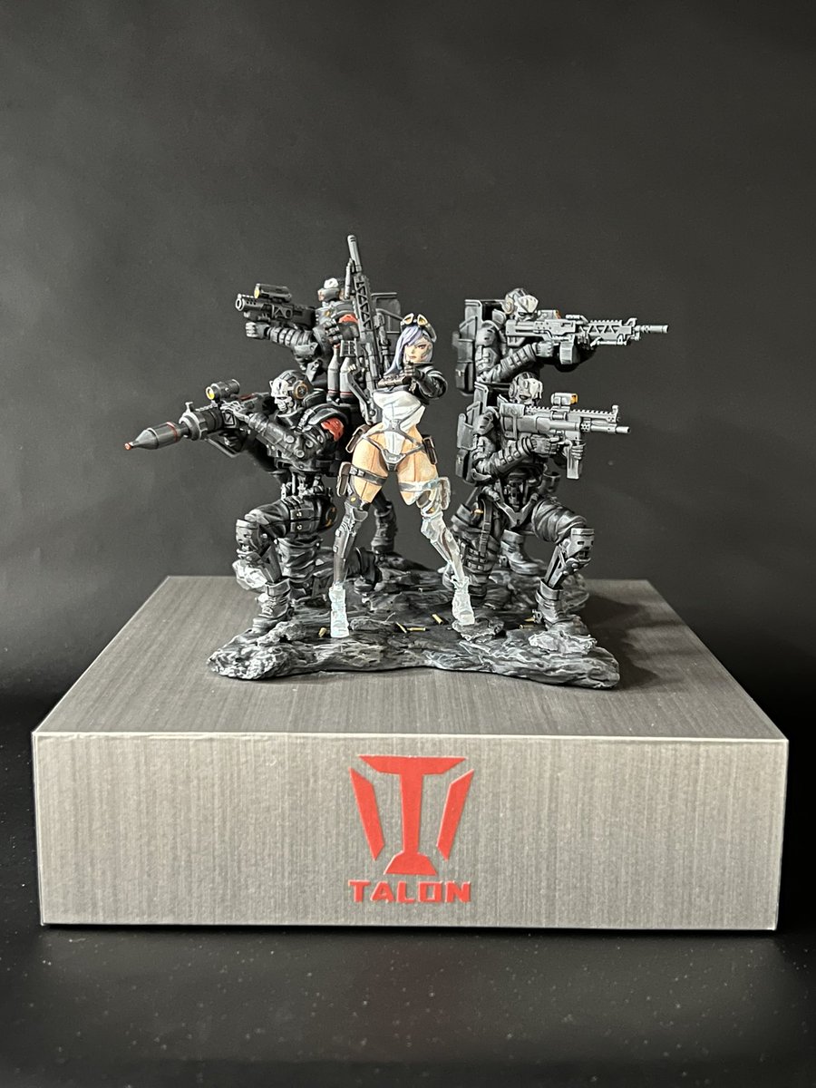 でーん！！

完成🤤チームタロンは完成させてる人少ないと思って、作ってしまったが、一つの作品で5体は鬼畜🥺

画像撮った後にノーラさんの光学式迷彩の透明度が気に入らず、クリアーレジン塗って透明感復活させときますた🤤💕

#LimboDivision209
#リンボディビジョン