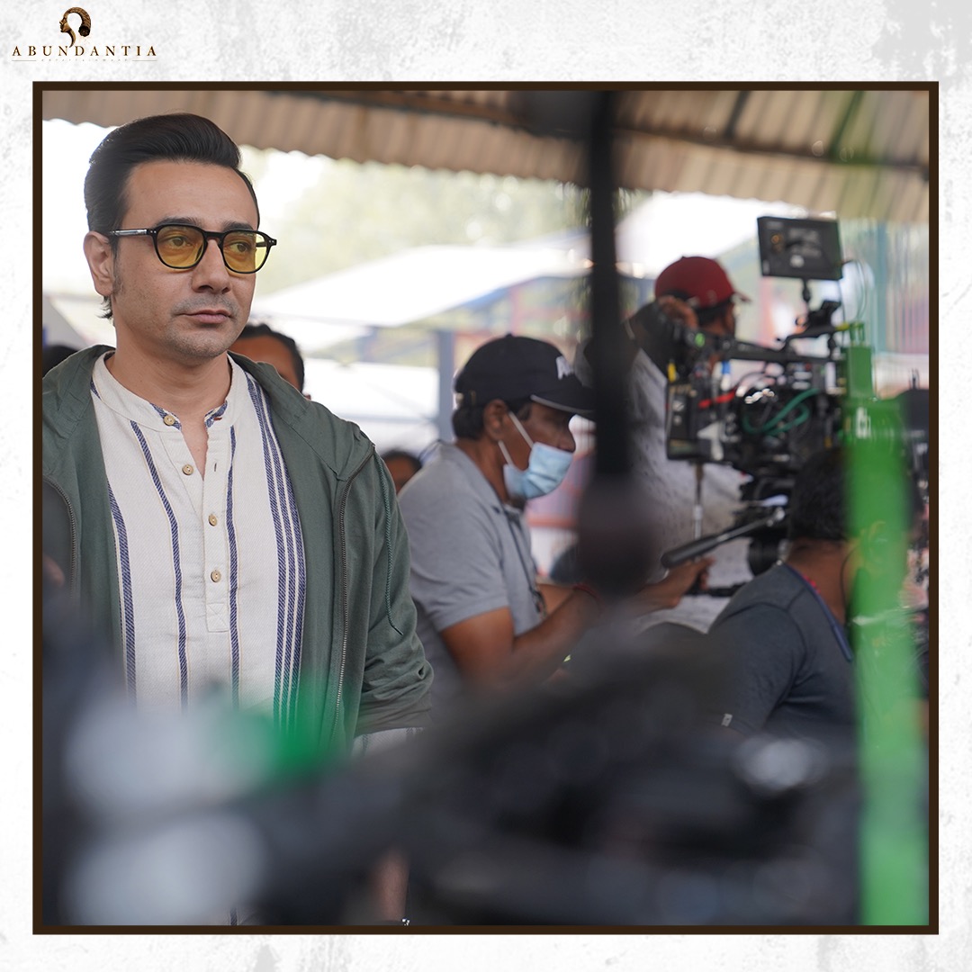 Abundantia Entertainment (@abundantia_ent) on Twitter photo We work hard, we play hard! - And that’s how we roll on the set of Breathe: Into the shadow! 🎬
<a href="/nouwwwin/">Naveen Kasturia</a> <a href="/mayankvsharma/">Mayank Sharma</a> <a href="/MenenNithya/">Nithya Menen</a> #IvanaKaur <a href="/mantramugdh/">Mantra</a> #AmitSadh <a href="/juniorbachchan/">Abhishek 𝐁𝐚𝐜𝐡𝐜𝐡𝐚𝐧</a>
#Breathe #BreatheIntoTheShadows #BehindTheScenes #BTS #AbundantiaEntertainment We work hard, we play hard! - And that’s how we roll on the set of Breathe: Into the shadow! 🎬
<a href="/nouwwwin/">Naveen Kasturia</a> <a href="/mayankvsharma/">Mayank Sharma</a> <a href="/MenenNithya/">Nithya Menen</a> #IvanaKaur <a href="/mantramugdh/">Mantra</a> #AmitSadh <a href="/juniorbachchan/">Abhishek 𝐁𝐚𝐜𝐡𝐜𝐡𝐚𝐧</a>
#Breathe #BreatheIntoTheShadows #BehindTheScenes #BTS #AbundantiaEntertainment