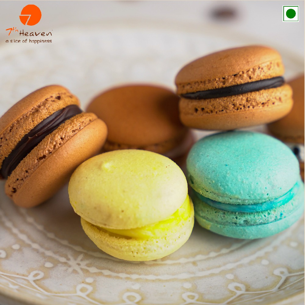7thHeavenUSA's tweet photo. Satiate your tastebuds with the sweetness of our colourful macaroons.

#7thheaven #7thheavendesserts #livekitchen #livecake #macaroons #macaroonslover #macarooncake https://t.co/PqCfOadY2S