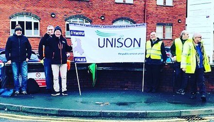 UNISONCarms's tweet photo. Our @UNISONCarms Branch supporting comrades from @pcs_union driving inspectors picket line in Carmarthen outside our office which we share with other them and others. There were strikers from Aberystwyth and Llanelli present. @SwanseaTCouncil @UNISONWales @walestuc https://t.co/DHhWawEwy4