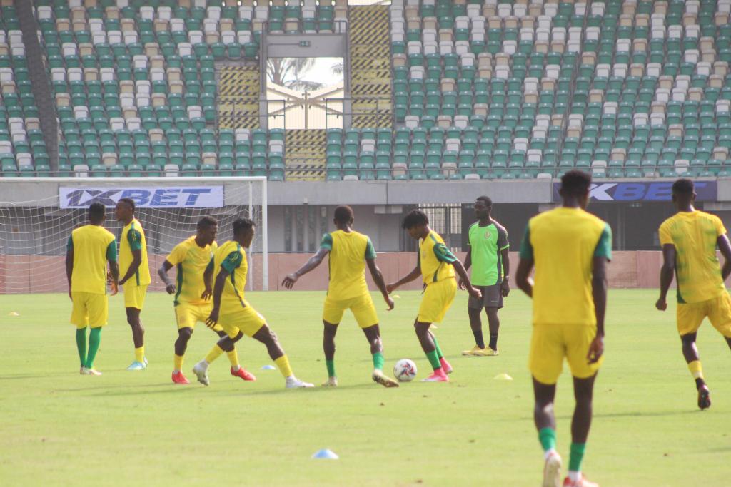 hfworld_'s tweet photo. #NPFL22
Newly promoted Remo Stars defeated MFM FC 2-0 away from home in Lagos.
#NPFL23
Newly promoted Bendel Insurance defeated Akwa United 2-0 away from home in Uyo.
The new dawn continues in the #NPFL
#NPFLisBack https://t.co/n2IOL1SfLO