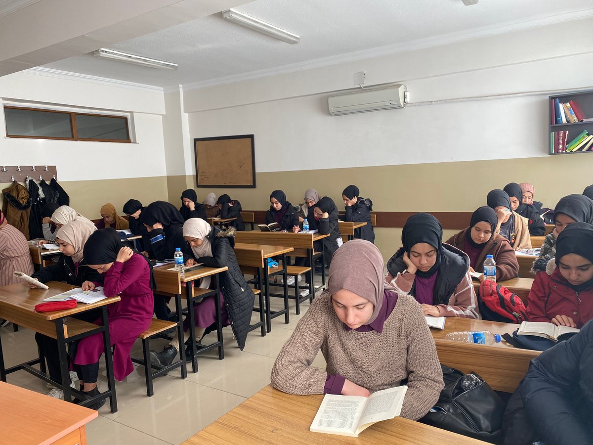 Süleymaniye Kız AİHL okuyor
#urfaokuyor
#şimdikitapzamanı
<a href="/UrfaValiligi/">T.C. ŞANLIURFA VALİLİĞİ</a>
<a href="/sanliurfammem63/">Şanlıurfa İl Milli Eğitim Müdürlüğü</a>
<a href="/HaliliyeMem/">Haliliye İlçe Milli Eğitim Müdürlüğü</a>