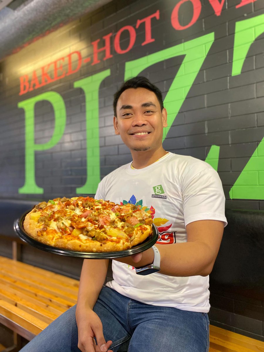 PIT SENYOR, PARA SA PIZZA LOVERS KINI!

Tara na sa CEBU, ug dungan kitang magsa-ulog  sa Sinulog - Uban ang 3 ka @greenwichpizza Overload® sa presyong P659 ra - may free 1.5 liter na!
Available in all Greenwich Cebu stores from Jan 7-15 only. PRITITIT!!

#GreenwichPH #Pizza #Cebu