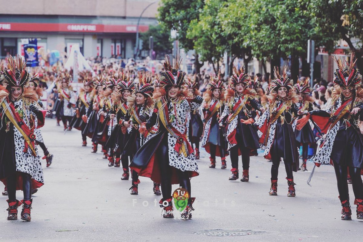 Nos tocó el temido puesto número 1️⃣ 😬. Pero el carnaval se trata de vivir, sentir y experimentar ❤️🫶🏼☺️, por eso afrontamos este reto con todas las ganas y lo daremos todo como cada año 🙌🏻😍. Que el ritmo no pare 💃🏻🕺🏻🎭🥁.