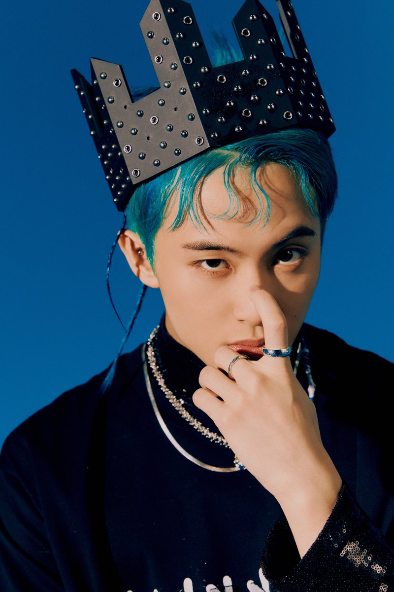 NCTDREAMUPDATES's tweet photo. #MARK will be featuring in Yesung's 1st Album, "Sensory Flows," with the song "HO" where he delivers an emotional rap

"HO (feat. Mark of NCT)" https://t.co/DD5opzKDyW