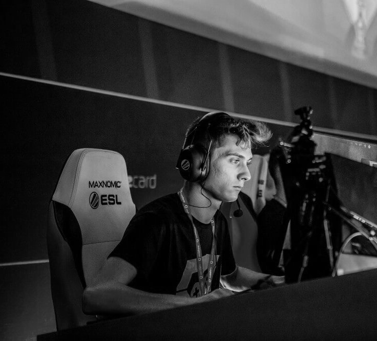 An year ago we lost <a href="/fusionnncsgo/">Alex Dincof</a>. Still heartbroken 💔