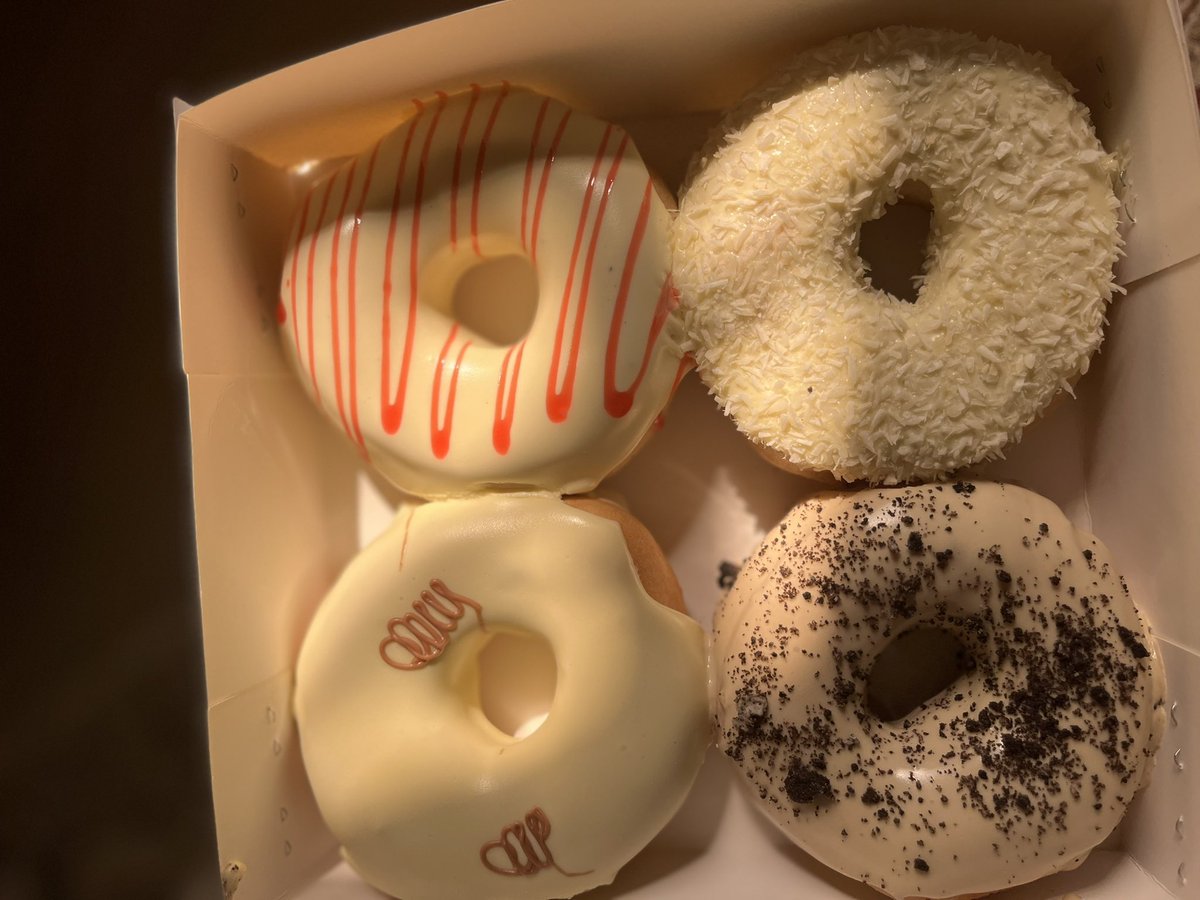 DreamDoughnut's tweet photo. Available 🍩 https://t.co/jqxPyEEI9L
