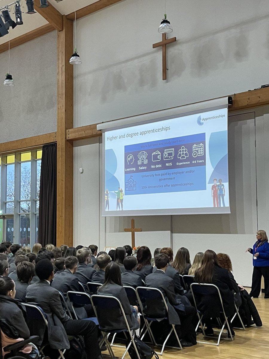 hope_careers's tweet photo. Year 10 found out all about Apprenticeships this morning. @JanAgger kindly presented to our students what apprenticeships are, vacancies, levels of apprenticeships. We found it really useful @Hopeclassof2024 https://t.co/nOecheRVMu