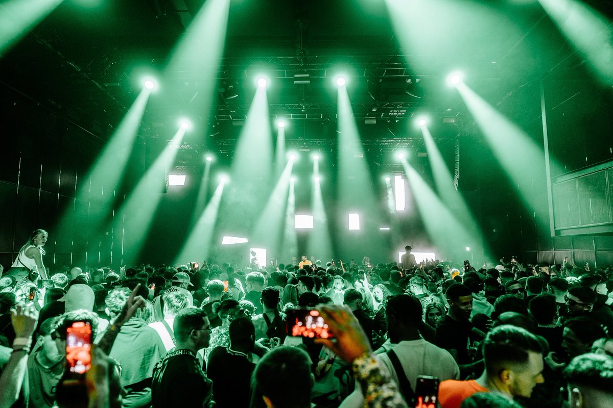 WeAreLoveJuice's tweet photo. Just wow🔥 What a venue. What a lineup it was and what an amazing bunch of ravers on Saturday at HERE LDN. 

PLEASE get active and grab your tickets for Sat 28 Jan at Electric Brixton. That show sells out next! Link in bio 👈 https://t.co/sjU2k6M2Dj