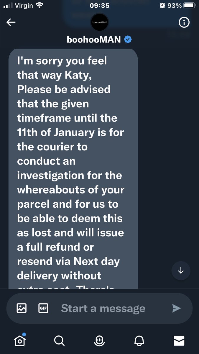 KatyBat59486704's tweet photo. When will @boohooMAN stop using #Evri and actually get some human customer service reps? I’m fuming. 
Fully expecting their bot to reply asking me to DM with order number and email, like I have done thrice a week since December… see said anticipated reply below this tweet… https://t.co/eOZhiXa1Tr
