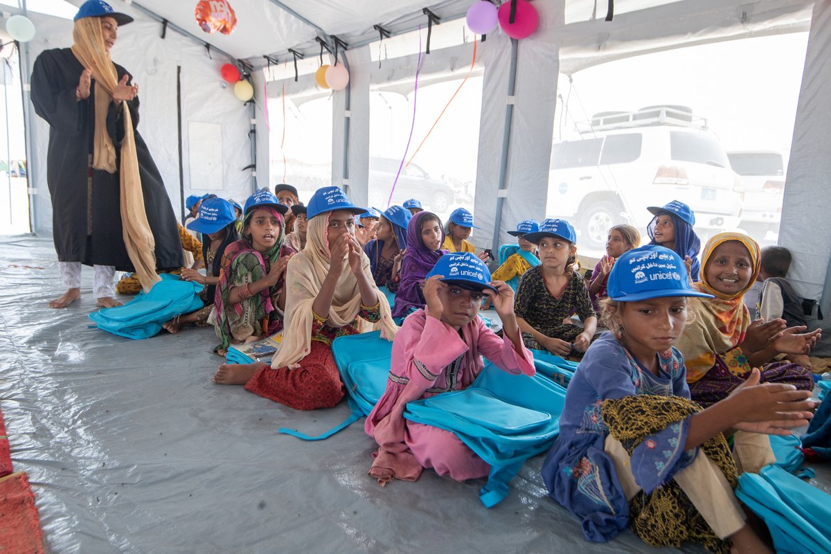 antonioguterres's tweet photo. My heart broke when I saw the devastation of the floods in Pakistan last year.

But the Pakistani people showed heroic humanity.

The international community must match their resilience with investments to strengthen their communities for the future. 

https://t.co/PhGXXkGNlw https://t.co/9md3Q6Q0lE