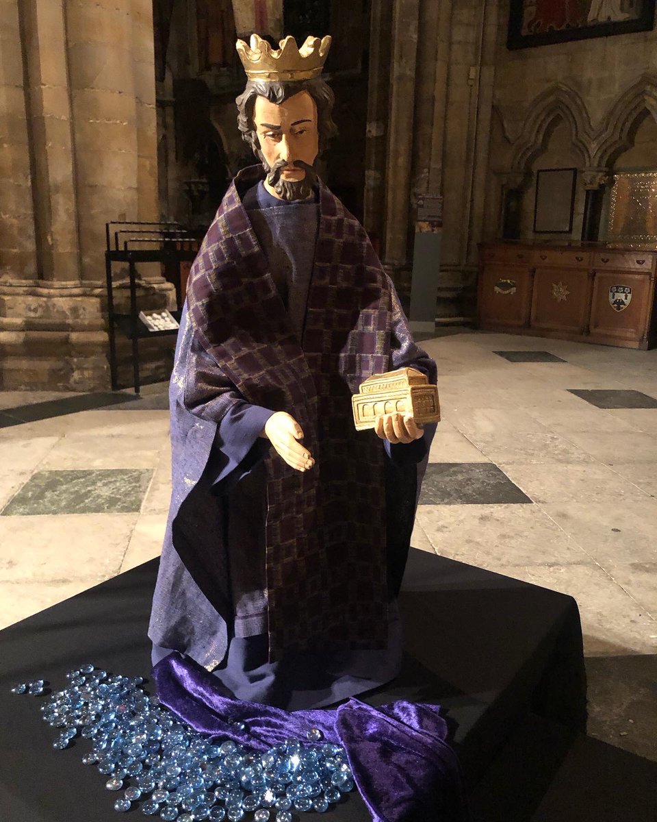 A wonderful end to the festive season at the Epiphany procession last night #Epiphany #choir #beverleyminster