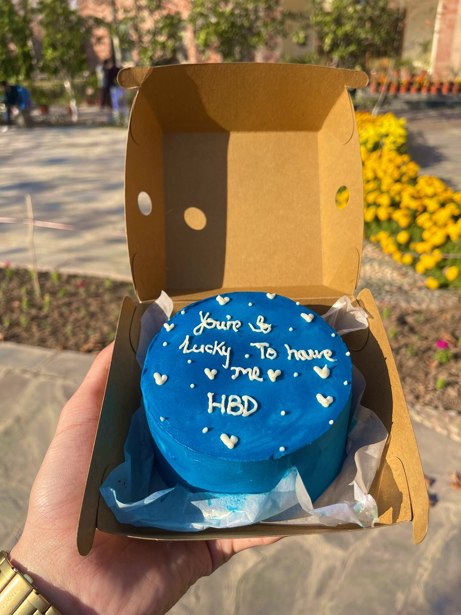 Adamaa1999's tweet photo. Got the cutest birthday cake 🥹🫶🏻 https://t.co/t2odGvLE93